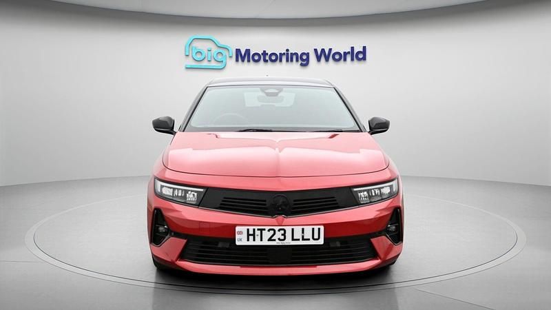 Used Vauxhall Astra S 178 HP (130 kW) 2023 Red Hatchback