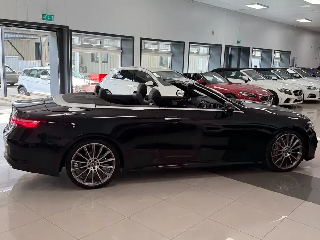 Gebraucht Mercedes E220 AMG Line Premium 194 PS (142 kW) 2018 Schwarz Cabrio