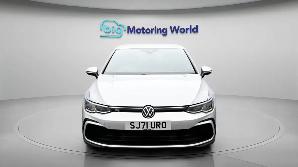 Used VW Golf VII R-line 150 HP (110 kW) 2021 Silver Hatchback