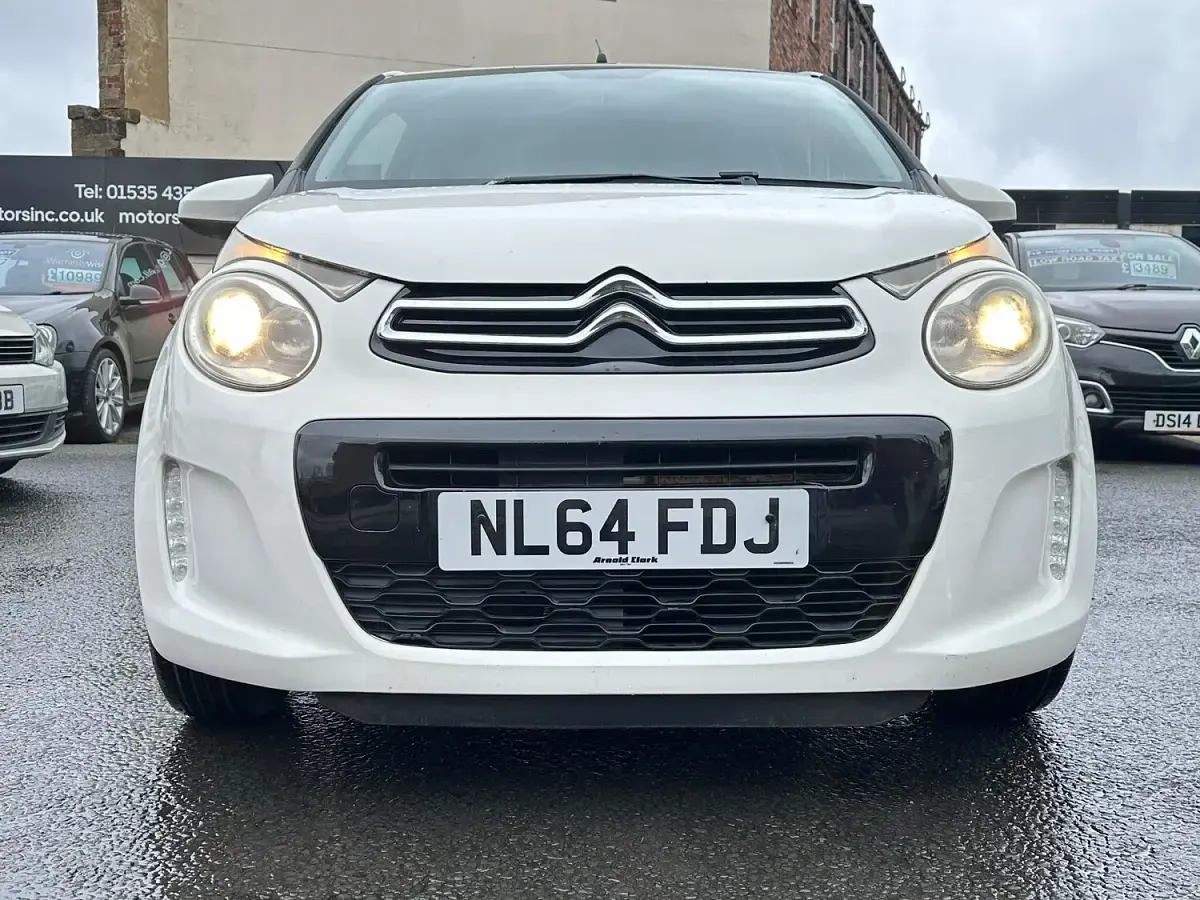 Used Citroën C1 Flair 68 HP (50 kW) 2014 White Hatchback