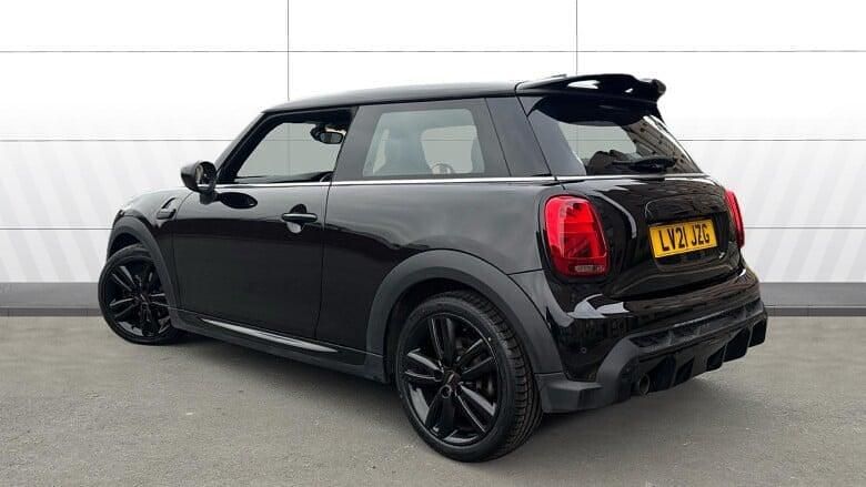 Used 2021 Mini Cooper Sport Hatchback | £18,450 (Fair price) - Image 1/4