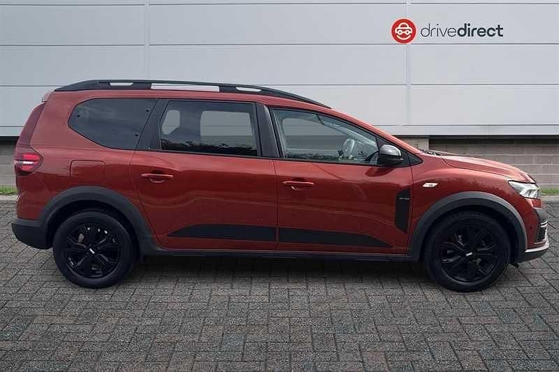 Used Dacia Jogger Extreme 110 HP (80 kW) 2023 Brown MPV