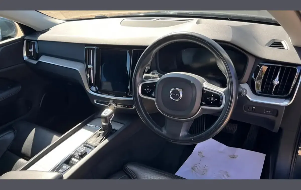 Usado Volvo V60 Inscription 190 CV (139 kW) 2020 Azul Familiar