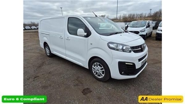 White Used 2019 Vauxhall Vivaro Sportive Van | £10,559 (Expensive) - Image 1/1