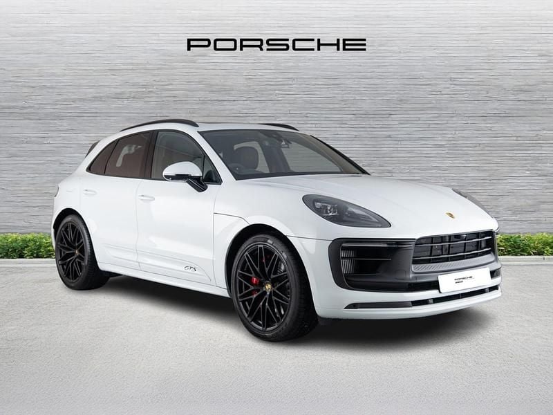 Carrara white metallic New 2025 Porsche Macan SUV | £82,900 (Good price) - Image 1/4