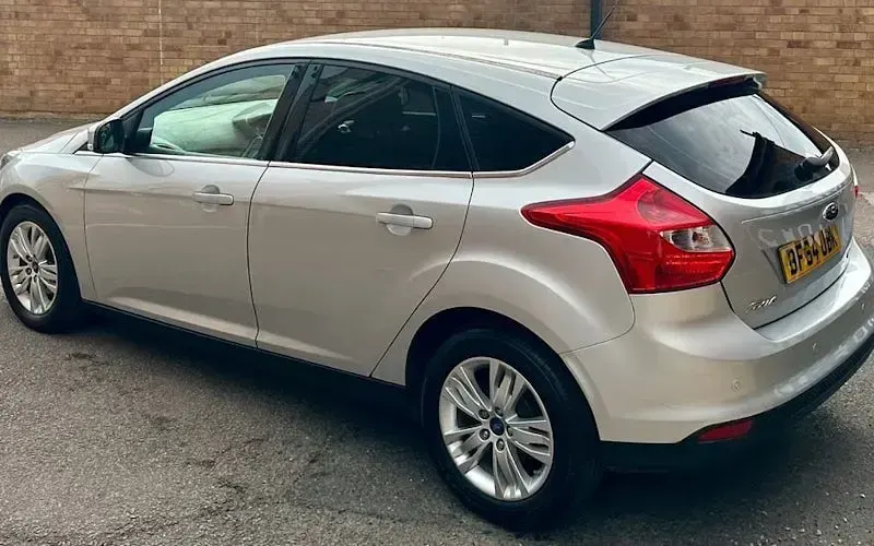 Used Ford Focus Titanium 101 HP (74 kW) 2014 Silver Hatchback