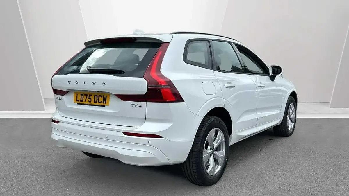 Used Volvo XC60 Plus 345 HP (253 kW) 2025 Black SUV