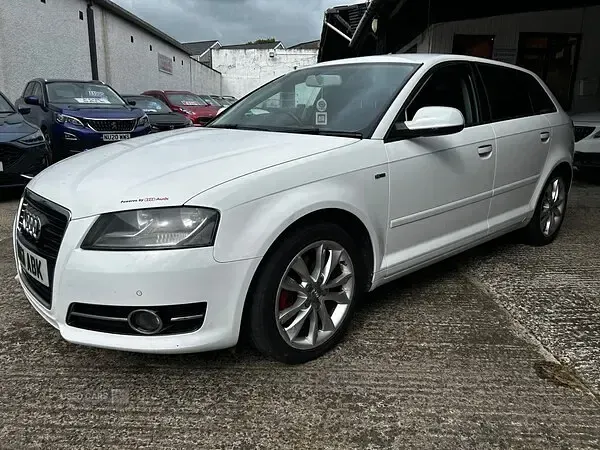 Used Audi A3 Sport 170 HP (125 kW) 2011 White Hatchback