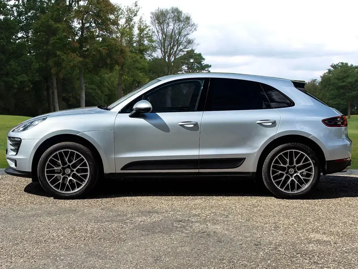 Usado Porsche Macan 258 CV (189 kW) 2016 Plateado SUV