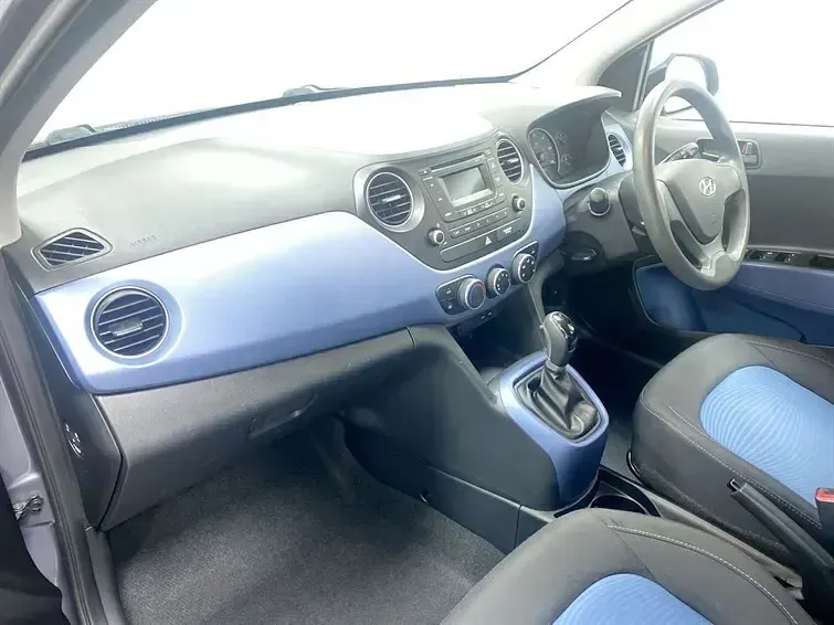 Used Hyundai i10 SE 87 HP (63 kW) 2015 Grey Hatchback