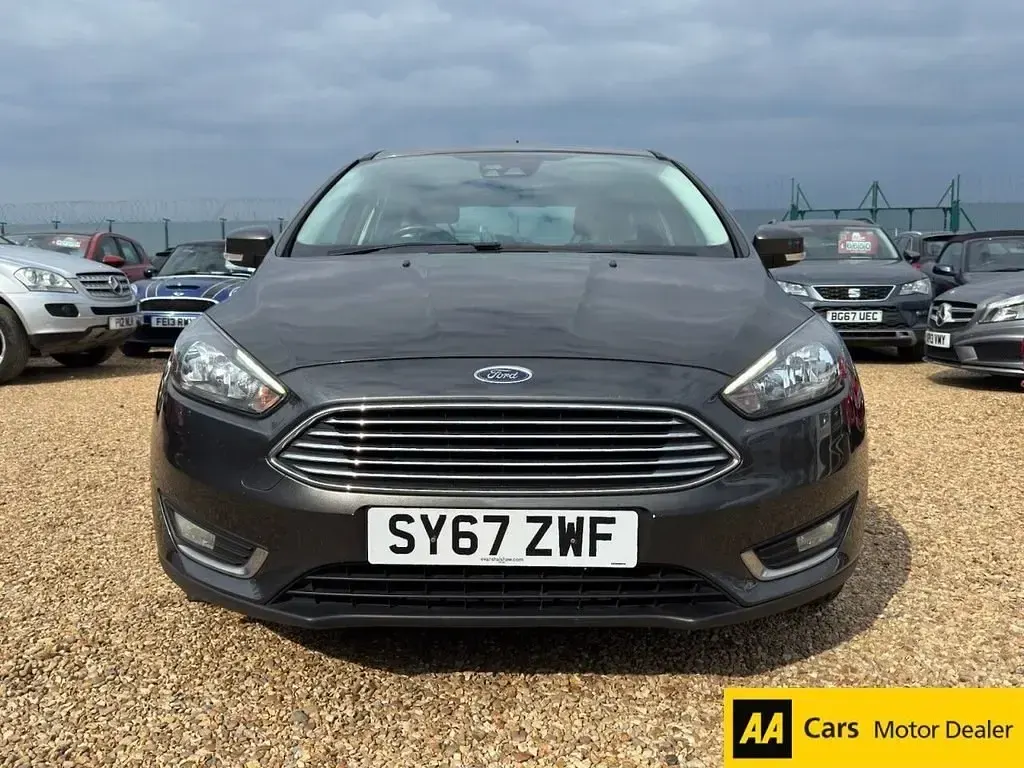 Gebraucht Ford Focus Titanium 2018 Grau Kleinwagen