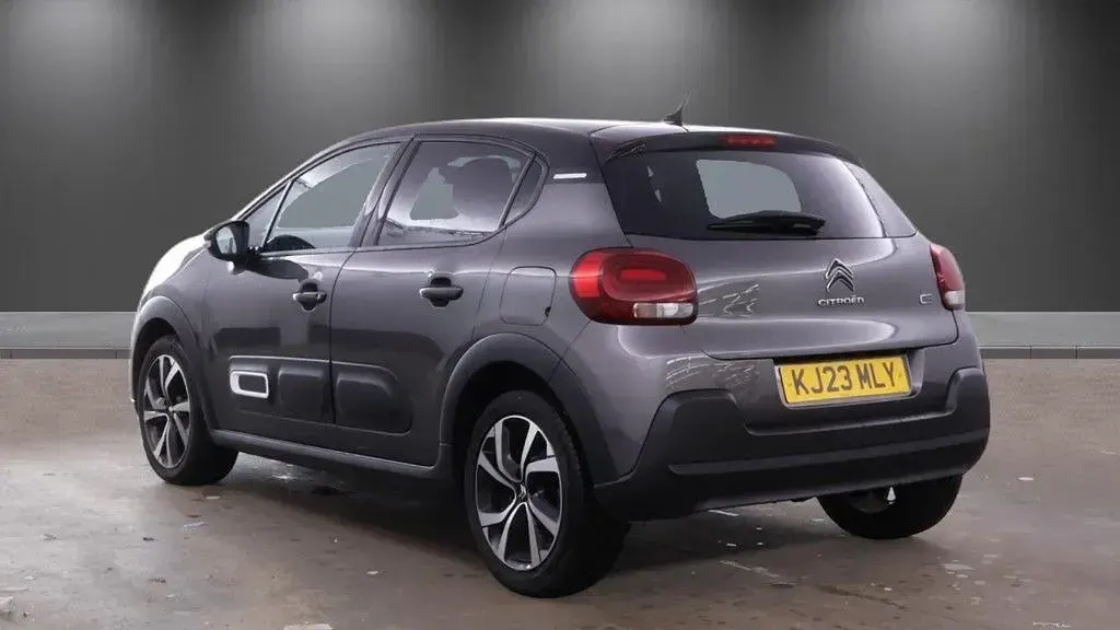 Używany Citroën C3 PureTech 110 KM (80 kW) 2023 Szary Hatchback