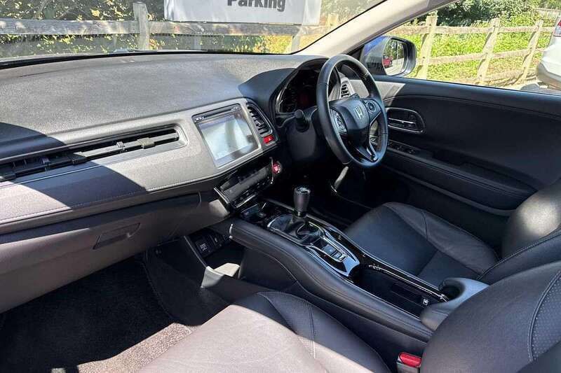 Image 2/4