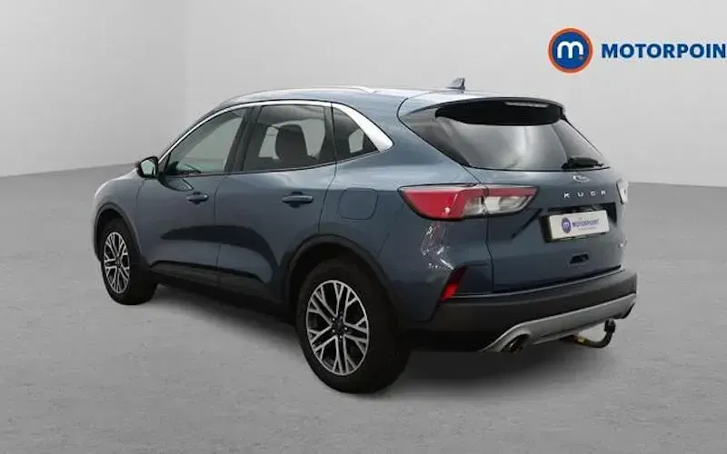 Używany Ford Kuga Titanium 150 KM (110 kW) 2021 Niebieski SUV