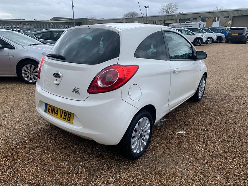 Used Ford Ka Zetec 69 HP (50 kW) 2014 White Hatchback