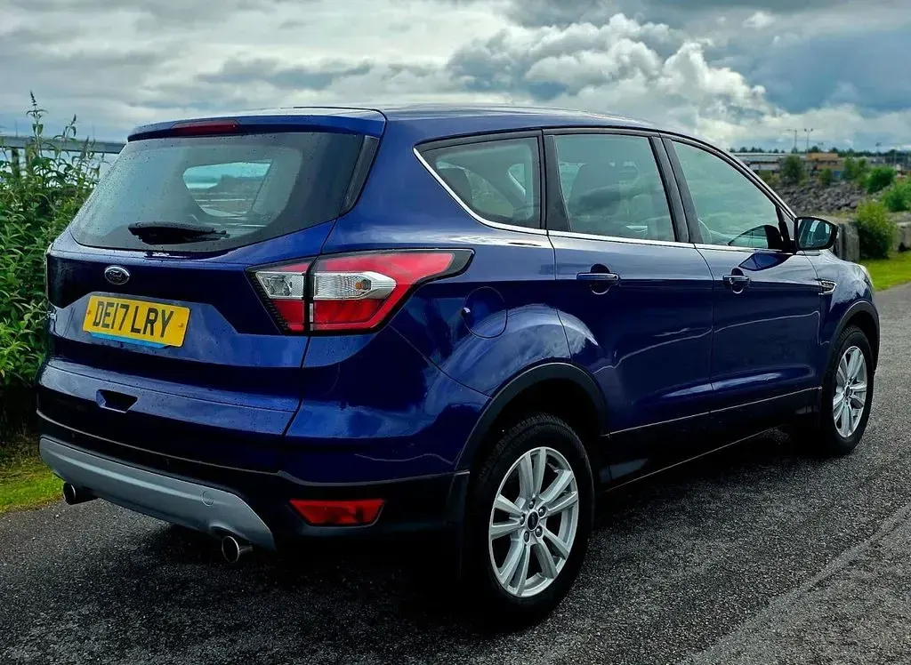 Used Ford Kuga Zetec 120 HP (88 kW) 2017 Blue SUV