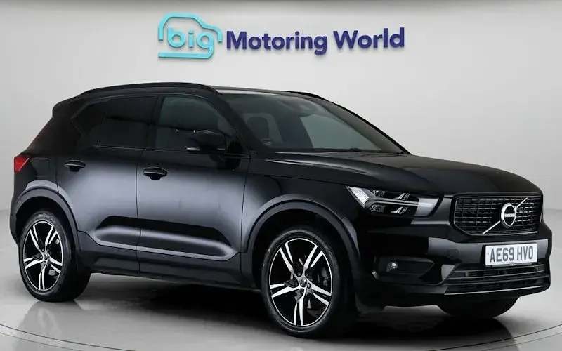 Used Volvo XC40 R-Design 190 HP (139 kW) 2020 SUV