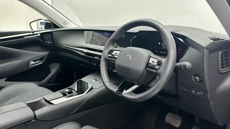 Used DS Automobiles DS4 136 HP (100 kW) 2025 Grey SUV