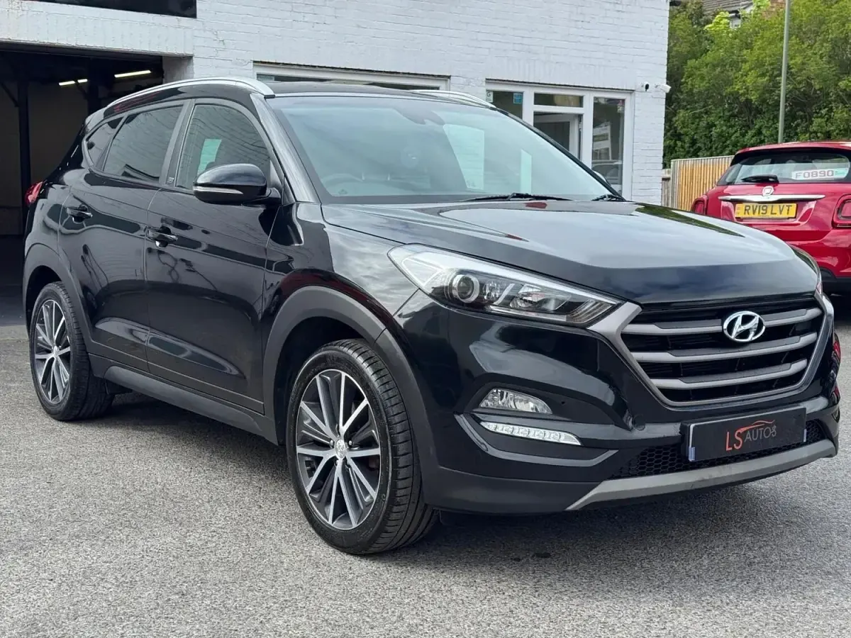 Used Hyundai Tucson GO! 141 HP (103 kW) 2018 Black SUV