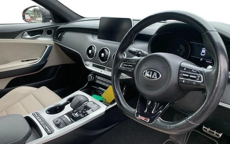 Used Kia Stinger GT-Line 247 HP (181 kW) 2019 Red Hatchback