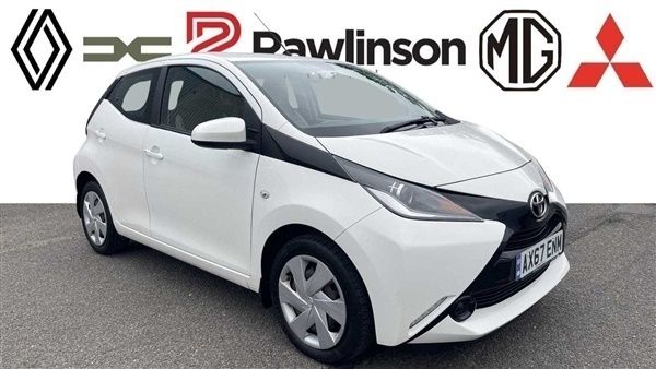 White Used 2018 Toyota Aygo X-play Hatchback | £7,995 (Good price) - Image 1/1