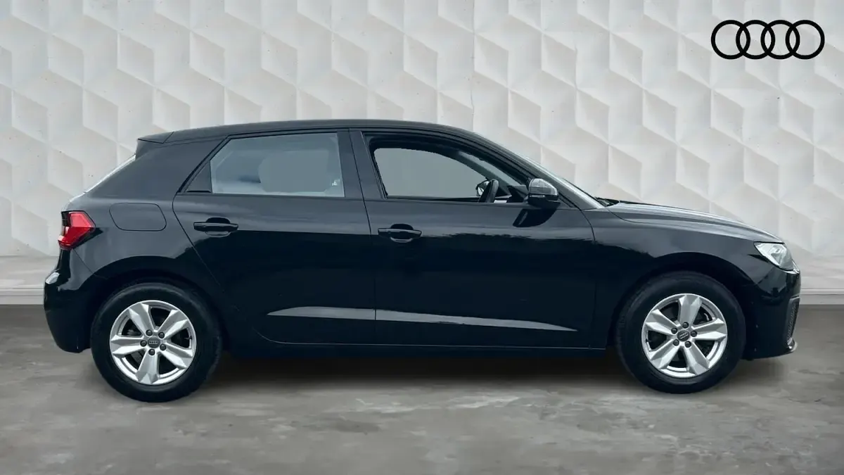 Used Audi A1 Sportback Design 116 HP (85 kW) 2019 Mythos black Hatchback