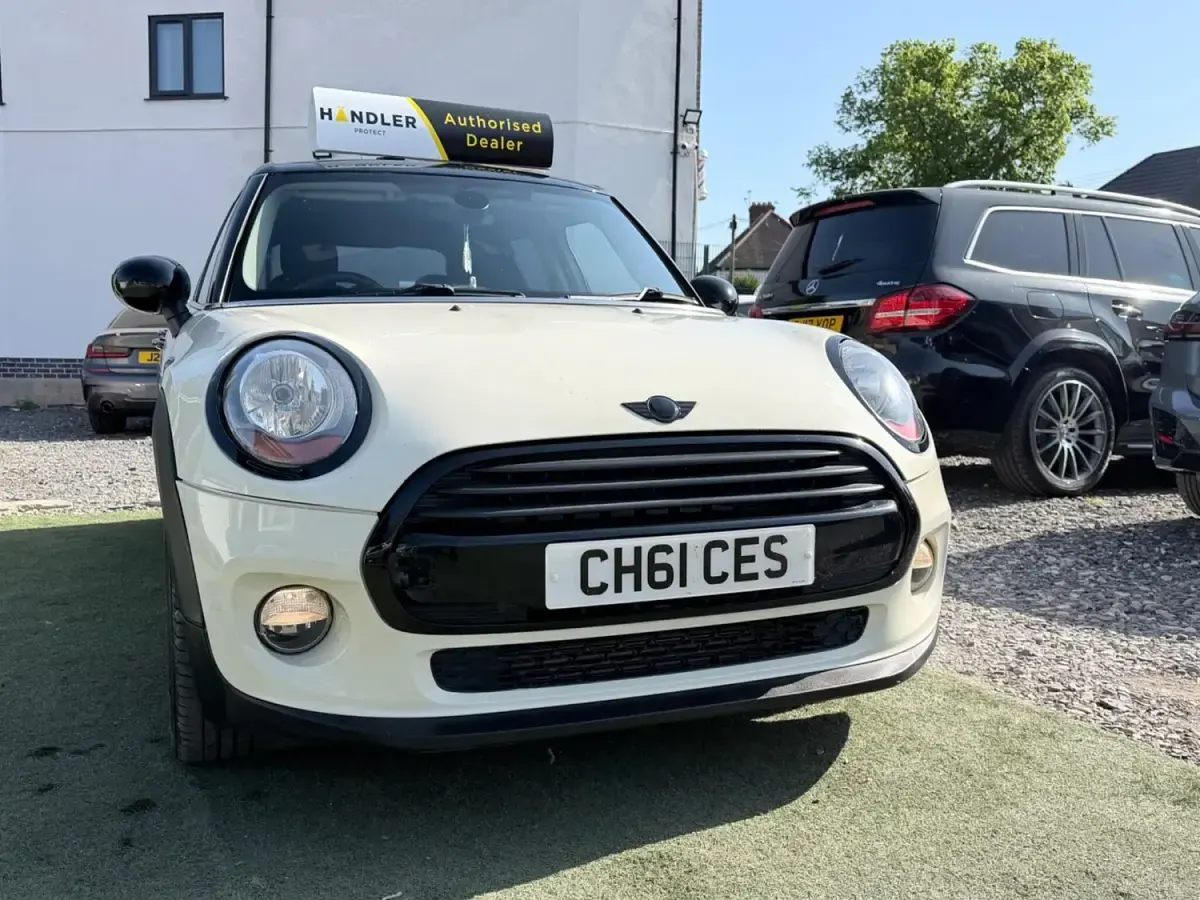 Begagnad Mini ONE Hatch 2016 Vit Halvkombi