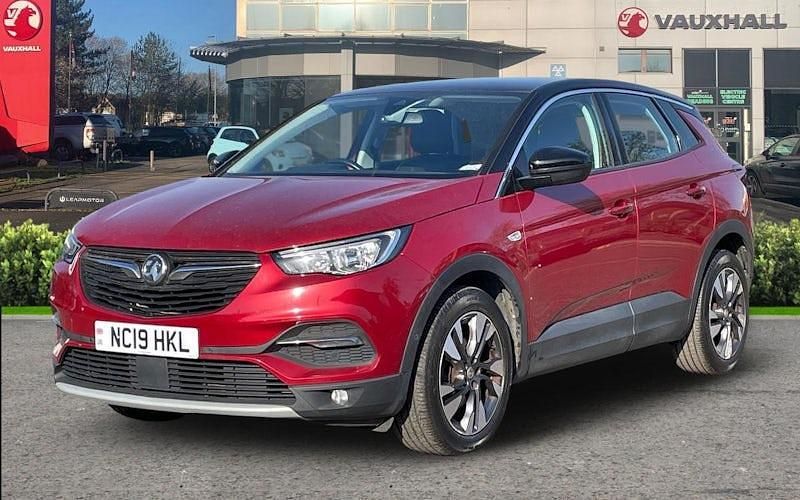 Used Vauxhall Grandland X Sport 131 HP (96 kW) 2019 Red SUV