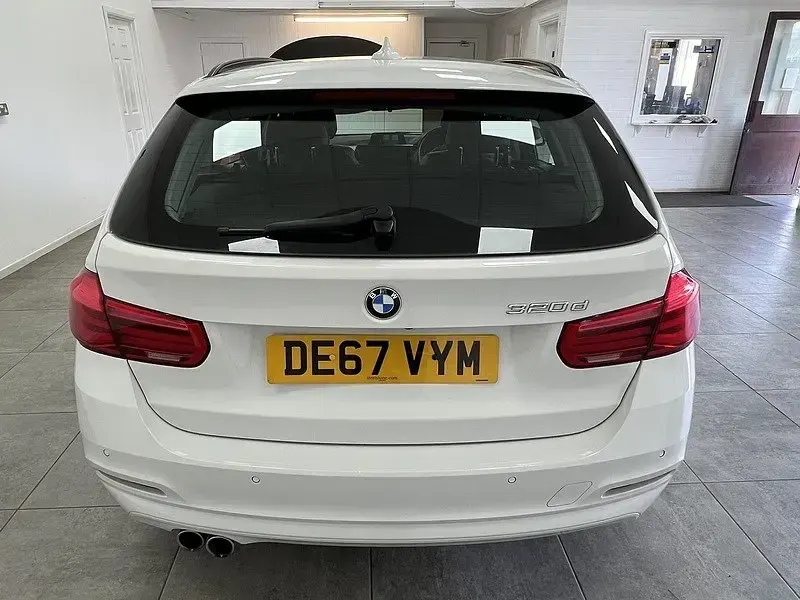 Używany BMW 320 Comfort Edition 2017 Biały Kombi