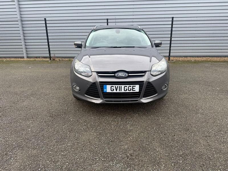 Used Ford Focus Titanium 115 HP (84 kW) 2011 Brown Estate