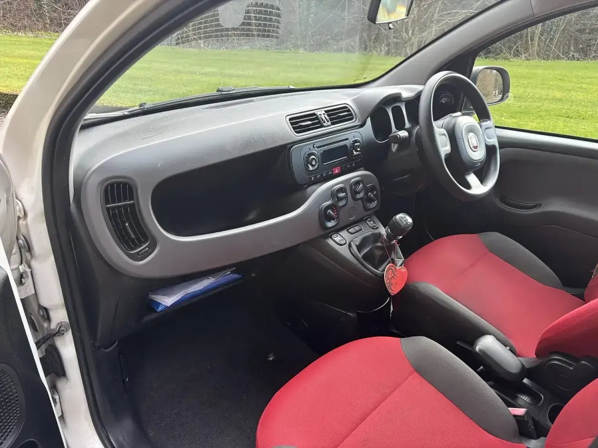 Used Fiat Panda Pop 69 HP (50 kW) 2015 White Hatchback