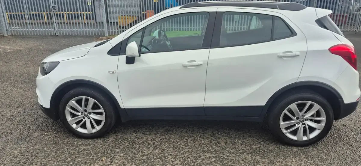 Used Vauxhall Mokka X Active 136 HP (100 kW) 2017 White SUV