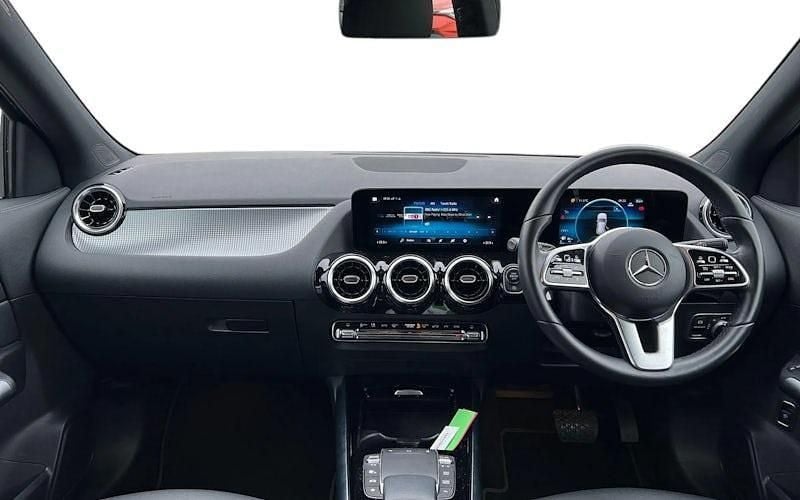 Used Mercedes GLA200 Executive 163 HP (119 kW) 2022 Blue SUV