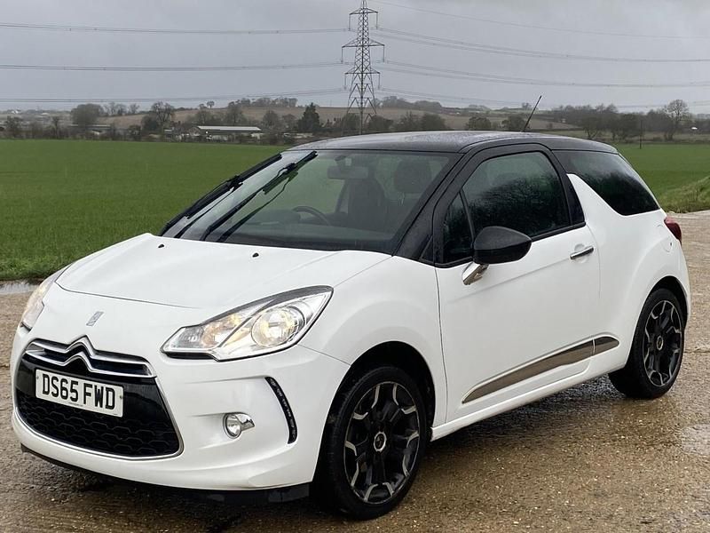 Used DS Automobiles DS3 82 HP (60 kW) 2015 White Hatchback