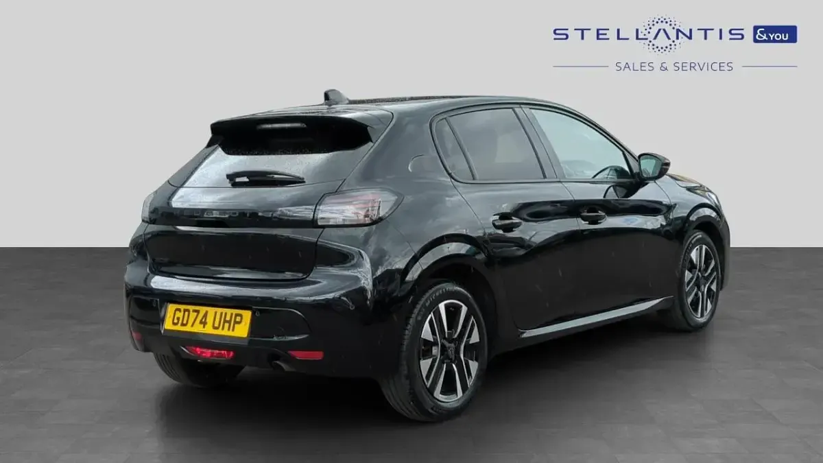 Used Peugeot 208 Allure 99 HP (72 kW) 2025 Black Hatchback