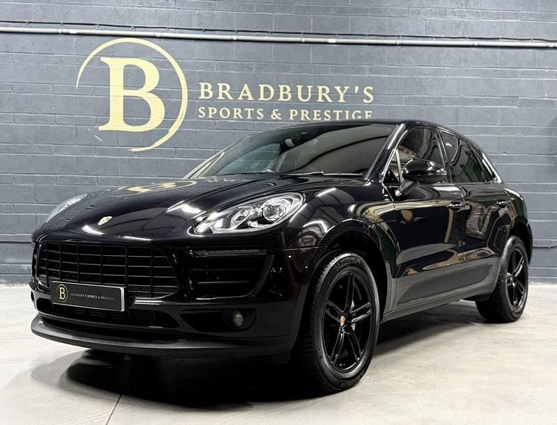 Black Used 2017 Porsche Macan SUV | £25,550 (Good price) - Image 1/4