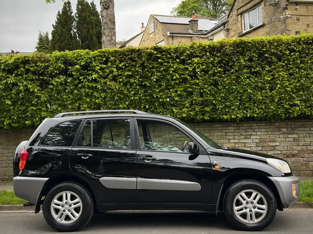 Used Toyota RAV4 2002 Black SUV