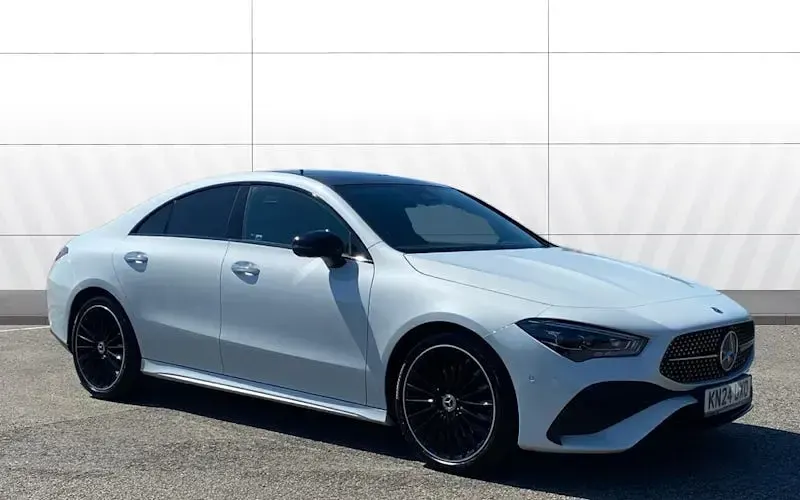 Gebraucht Mercedes CLA220 AMG Line Premium Plus 190 PS (139 kW) 2025 Limousine