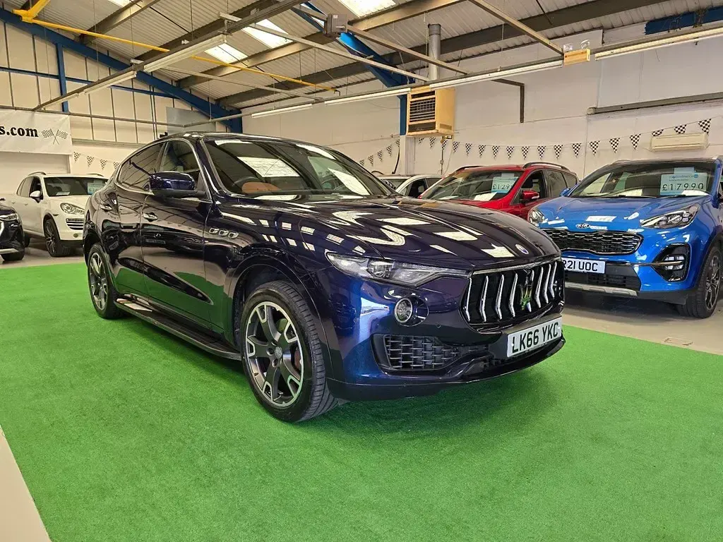 Used Maserati Levante 275 HP (202 kW) 2016 Blue SUV