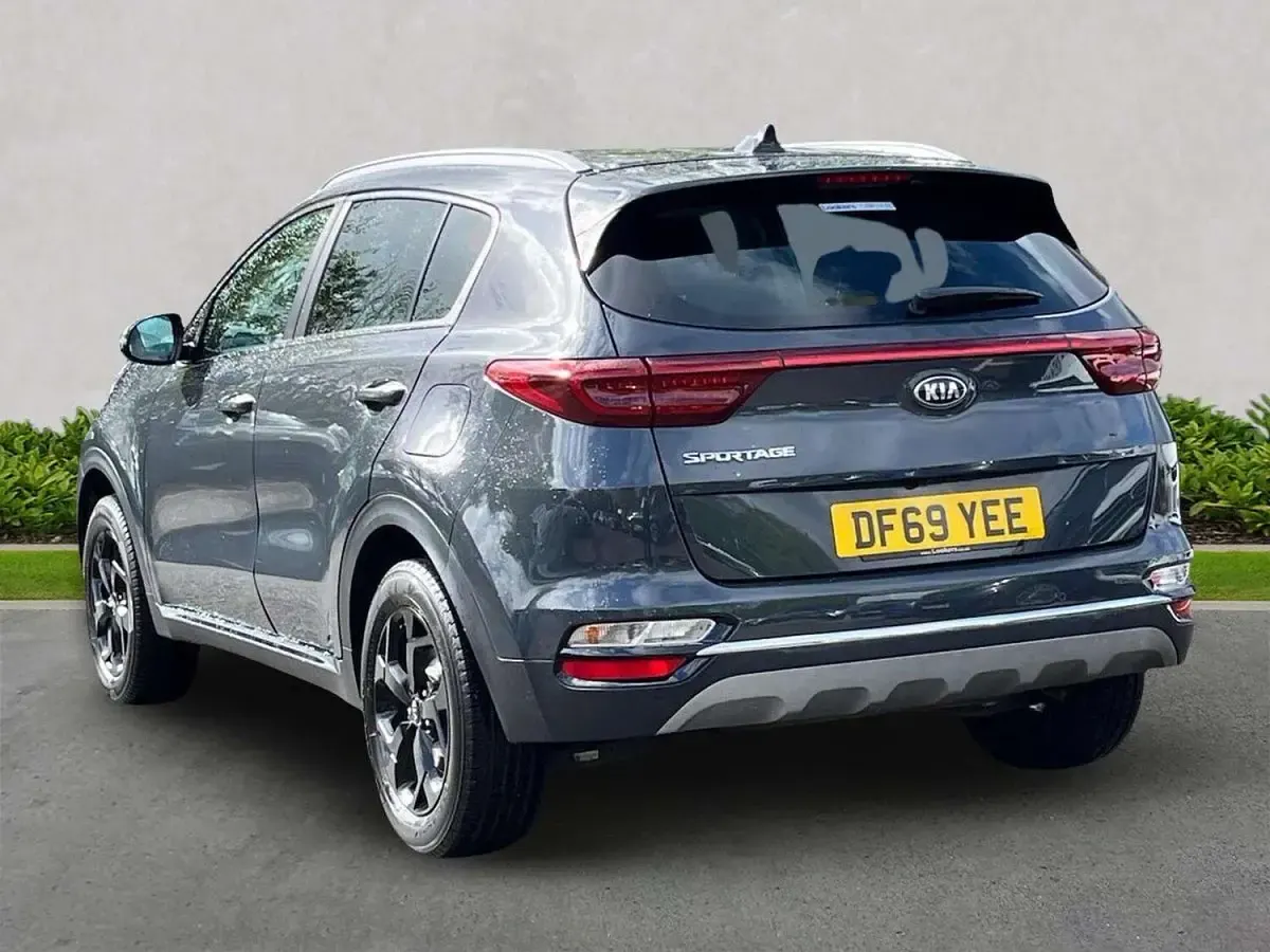 Usado Kia Sportage Platinum Edition 136 HP (100 kW) 2020 Cinzento SUV