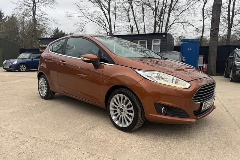 Used Ford Fiesta Zetec 82 HP (60 kW) 2017 Brown Hatchback
