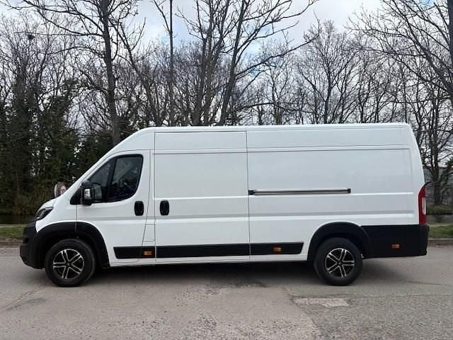 Used Peugeot Boxer 130 HP (95 kW) 2019 White Van
