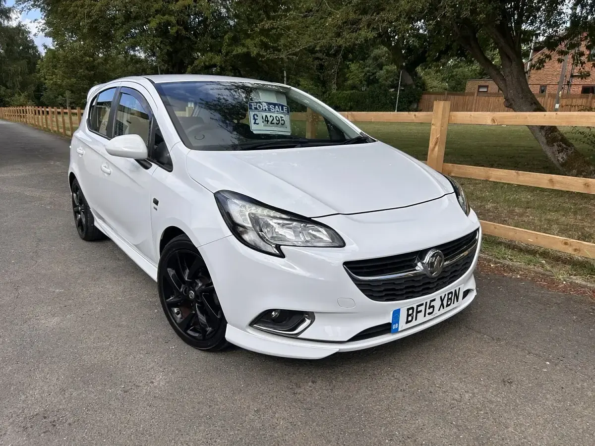 Used Vauxhall Corsa SRi 2015 White Hatchback