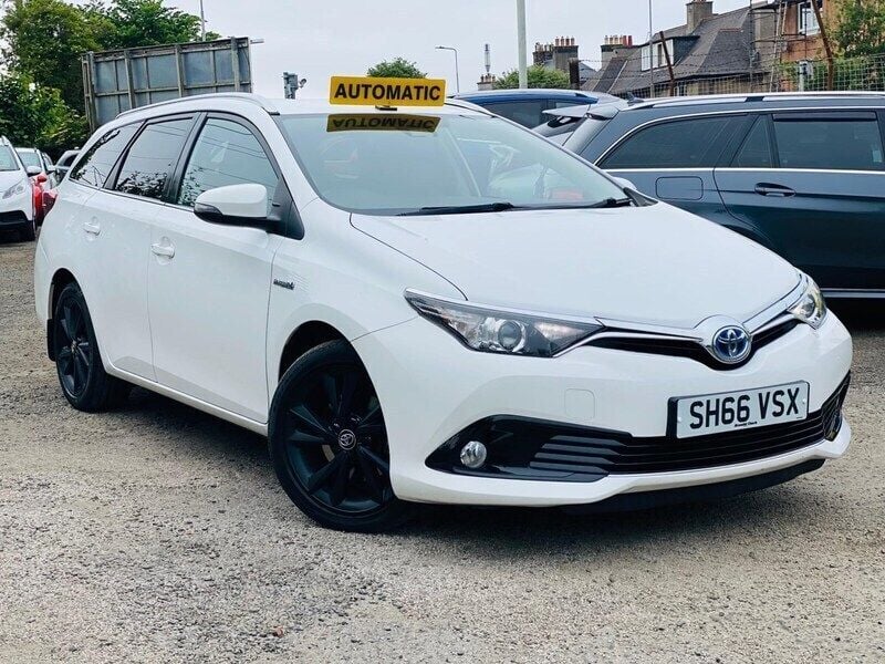 White Used 2016 Toyota Auris Hybrid Design Estate | £8,990 (Good price) - Image 1/4