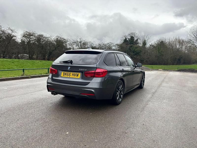 Begagnad BMW 320 M Sport 2016 Grå Kombi