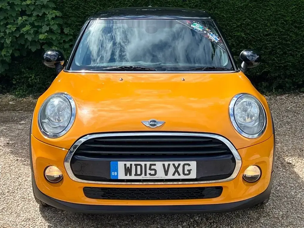 Used Mini Cooper Hatch 136 HP (100 kW) 2015 Orange Hatchback