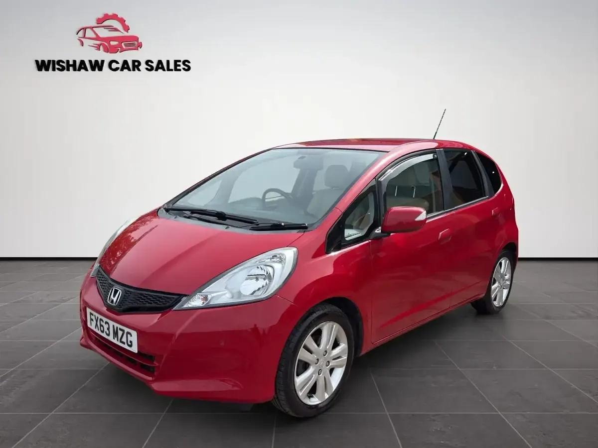 Used Honda Jazz ES 99 HP (72 kW) 2013 Red Hatchback