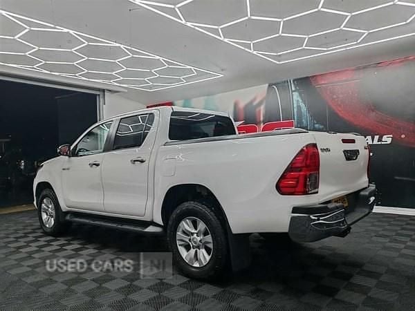 Used Toyota HiLux 150 HP (110 kW) 2020 White Pickup