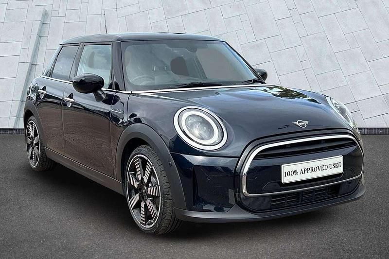 Other Used 2021 Mini Cooper Exclusive Hatchback | £18,300 (A bit pricey) - Image 1/4