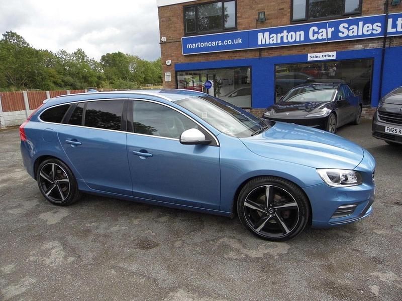 Blue Used 2014 Volvo V60 R-Design Estate | £10,000 (Fair price) - Image 1/4